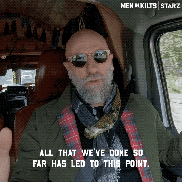 穿苏格兰裙的男人