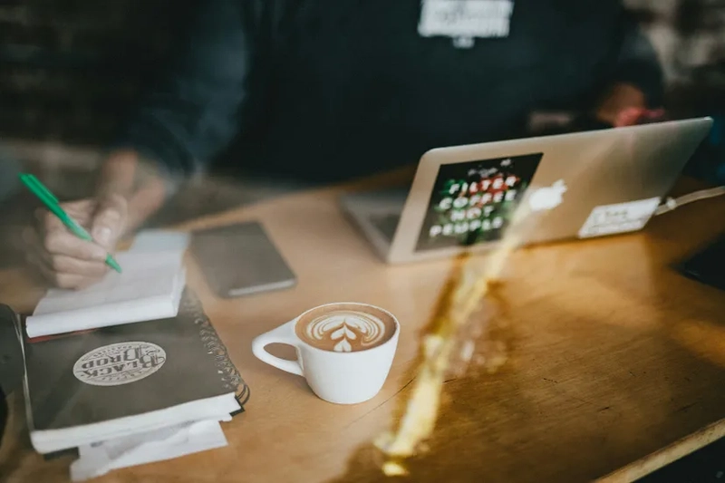 照片由 Nathan Dumlao 在 Unsplash 上拍摄