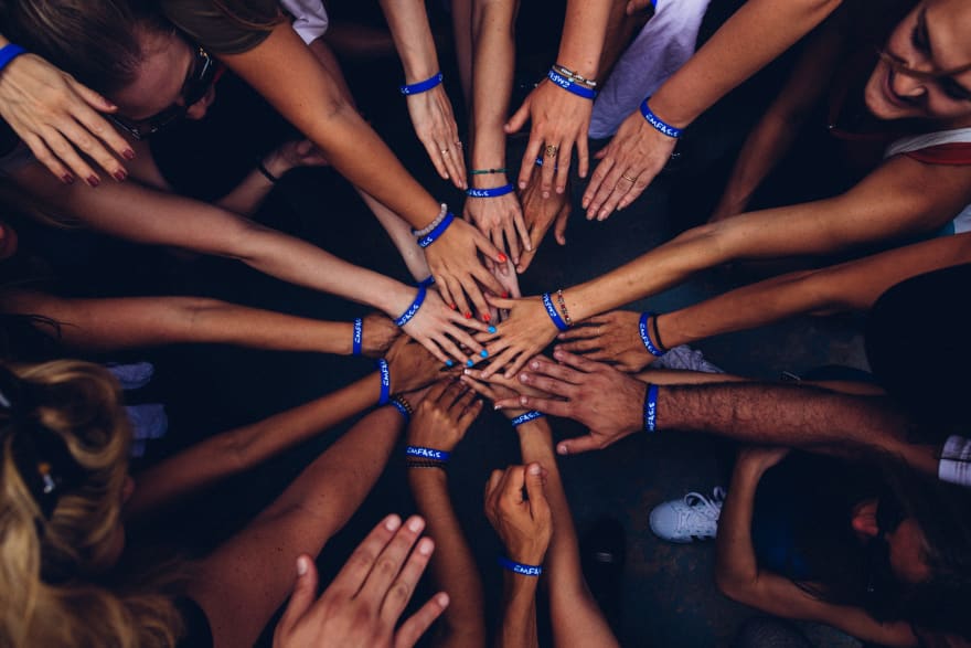 照片由 [Perry Grone](https://unsplash.com/@perrygrone?utm_source=unsplash&utm_medium=referral&utm_content=creditCopyText) 拍摄于 [Unsplash](https://unsplash.com/s/photos/collaboration?utm_source=unsplash&utm_medium=referral&utm_content=creditCopyText)