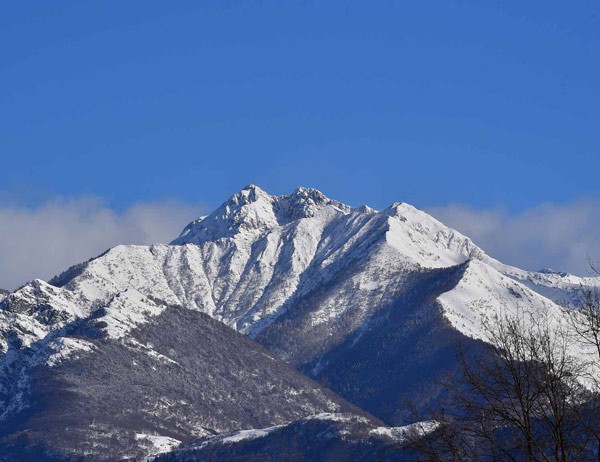 山 替代文本